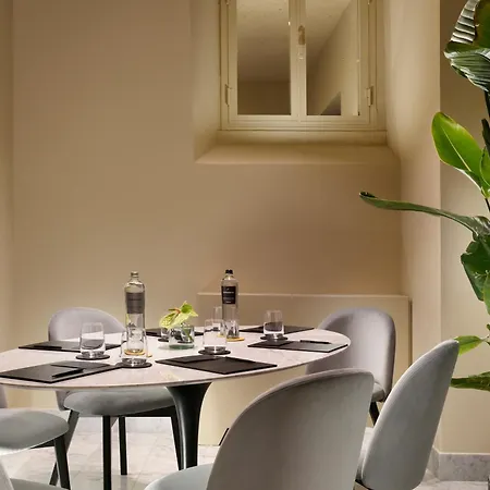 ホテル Floren Luxury 5*